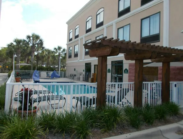 Wingate by Wyndham - Destin FL hotel detail image 4