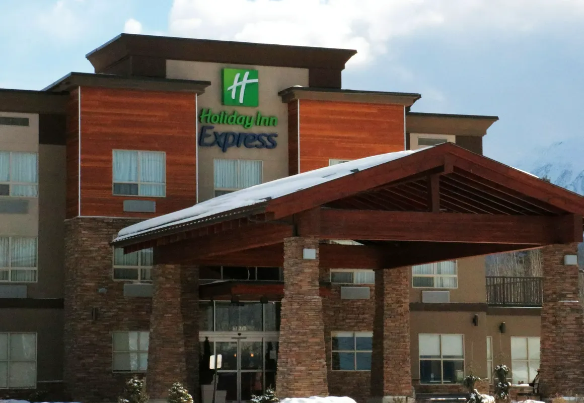 Holiday Inn Express Golden-Kicking Horse by IHG hotel hero