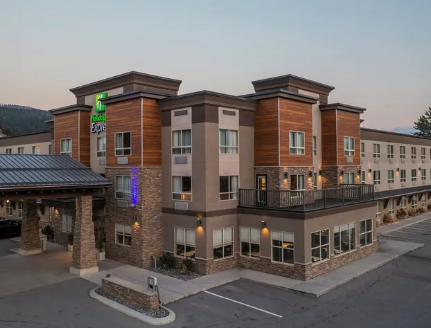 Holiday Inn Express Golden-Kicking Horse by IHG hotel detail image 2