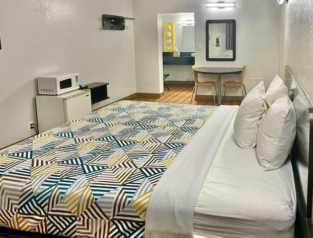 Motel 6 Huntington, WV hotel detail image 2