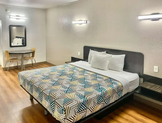 Motel 6 Huntington, WV hotel detail image 4