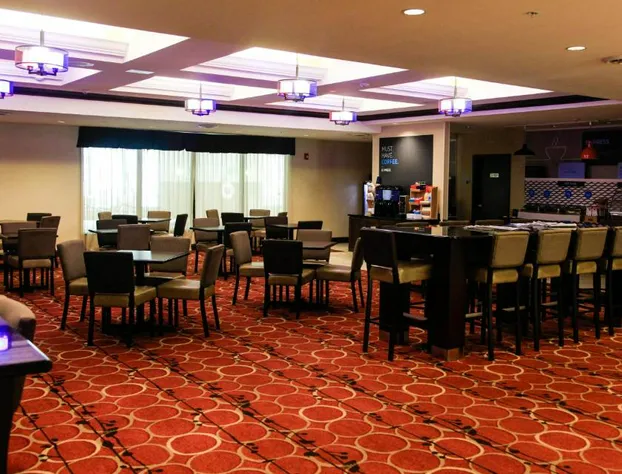 Holiday Inn Express & Suites Cumberland - La Vale by IHG hotel detail image 3