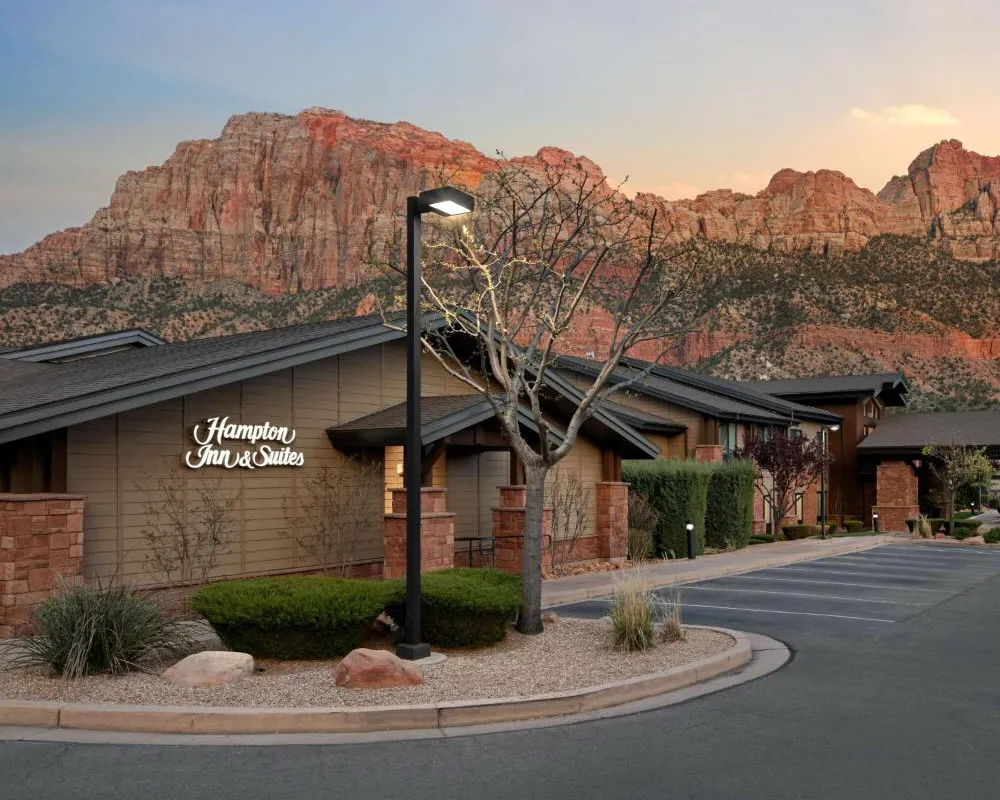 Hampton Inn & Suites Springdale/Zion National Park hotel hero