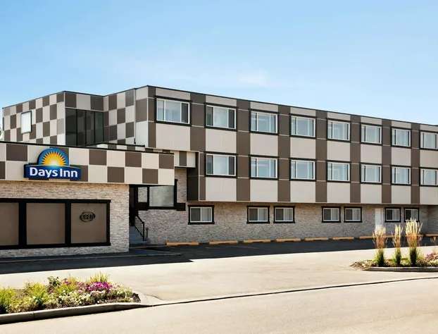 Days Inn by Wyndham Sylvan Lake hotel detail image 1