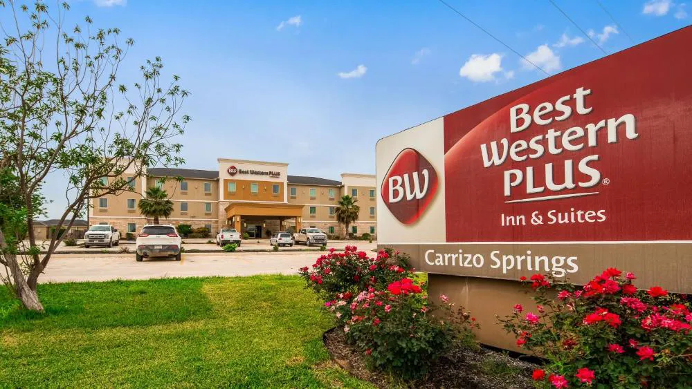 Best Western Plus Carrizo Springs Inn & Suites hotel hero