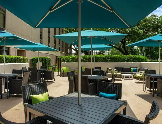 Hampton Inn & Suites Lake Mary At Colonial Townpark hotel detail image 2