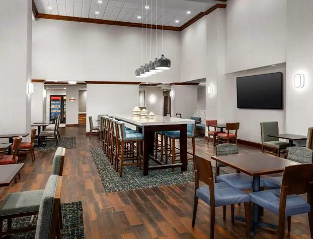 Hampton Inn & Suites Lake Mary At Colonial Townpark hotel detail image 3