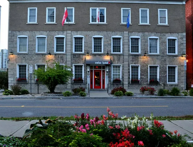 Swiss Hotel hotel detail image 2