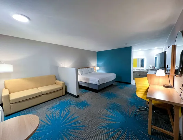 Days Inn & Suites by Wyndham Santa Rosa hotel detail image 3