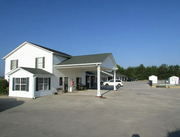 Douglas Inn & Suites hotel detail image 3