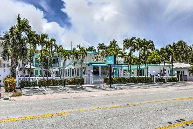 Sea Garden by the Sea hotel hero