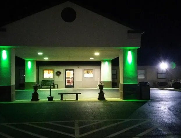 Briarwood Inn hotel detail image 3