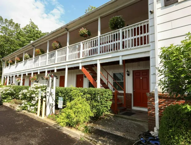 Chatham Travel Lodge hotel detail image 1