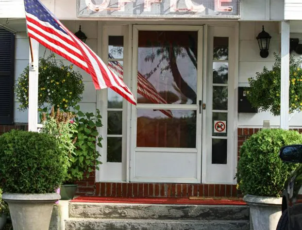 Chatham Travel Lodge hotel detail image 2