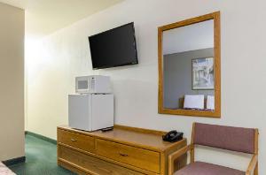 Wakeeney Motor Lodge hotel detail image 2