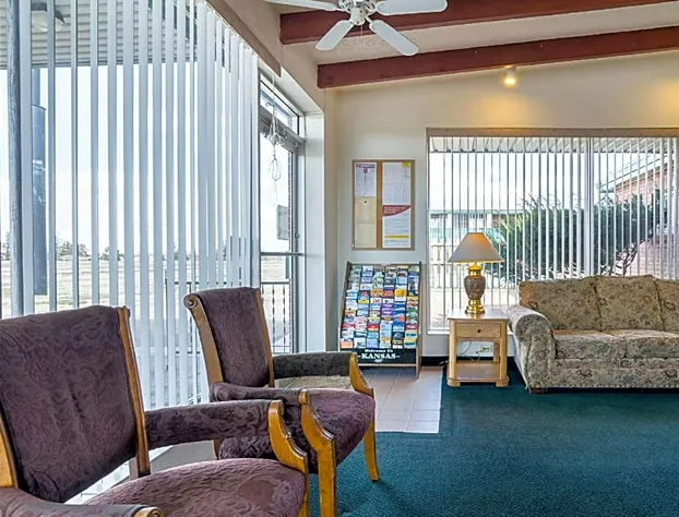 Econo Lodge Wakeeney hotel detail image 1