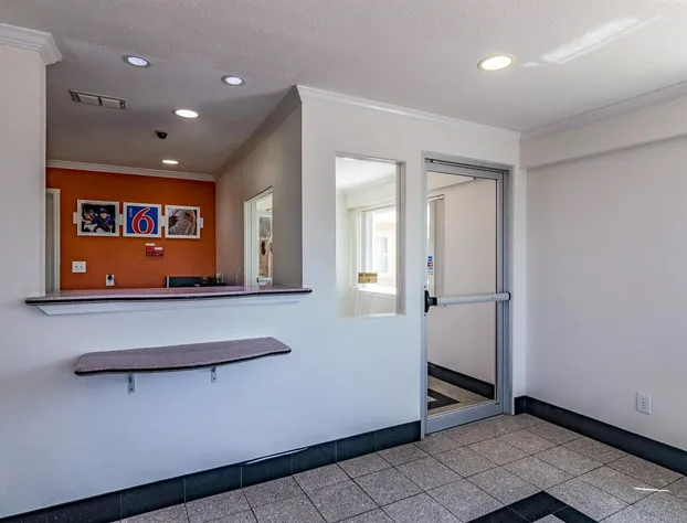 Motel 6 Azle, TX hotel detail image 4