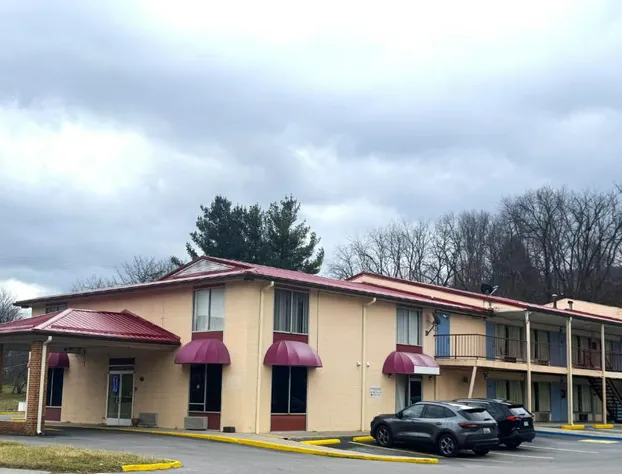 Capital O Fincastle Motor Inn Tazewell hotel detail image 3