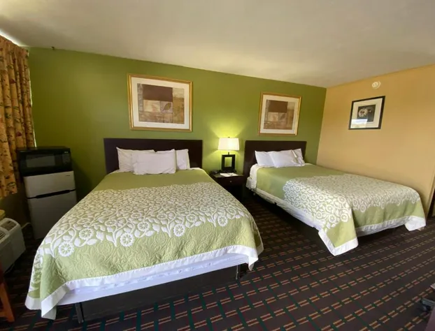 Innkeeper Motel hotel detail image 4