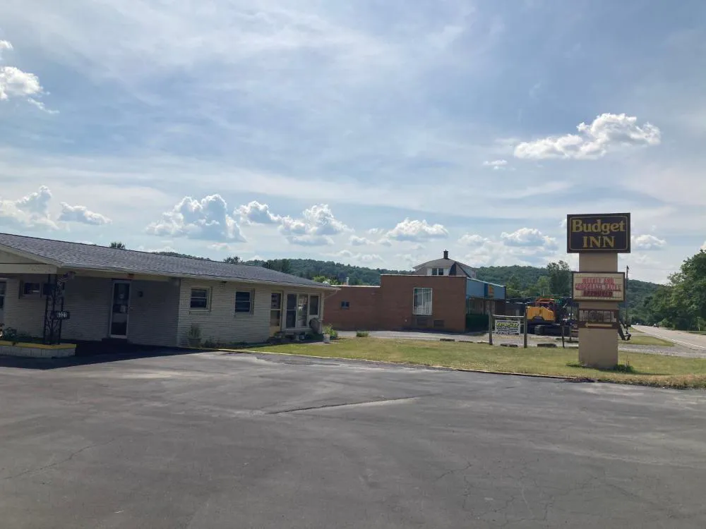 Budget Inn Clearfield hotel hero