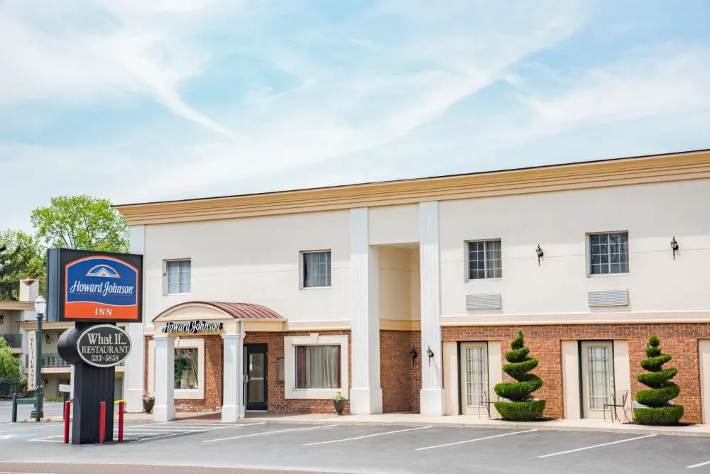 Howard Johnson by Wyndham Hershey hotel hero