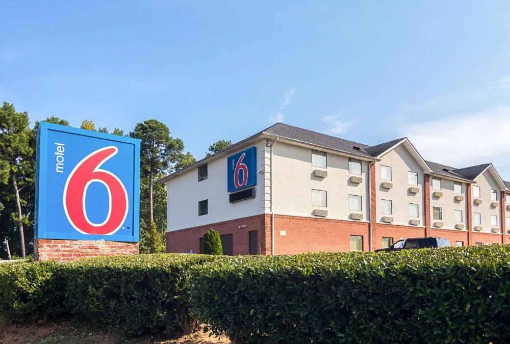Motel 6 Jonesboro, GA hotel hero