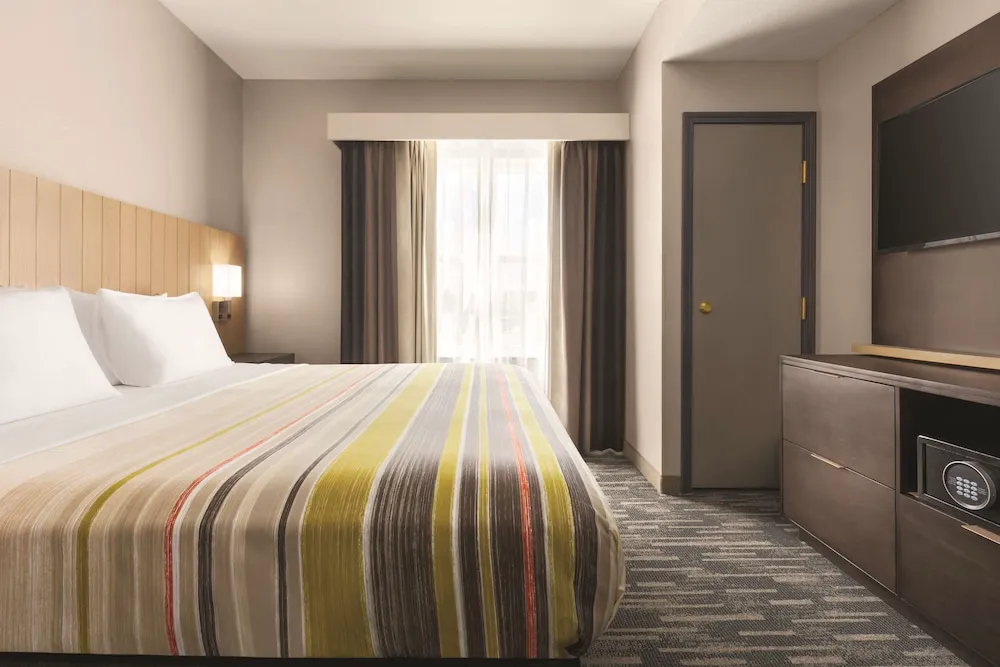 Country Inn & Suites by Radisson Panama City Beach FL hotel hero