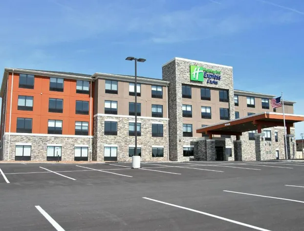 Holiday Inn Express & Suites Clarion by IHG hotel detail image 2