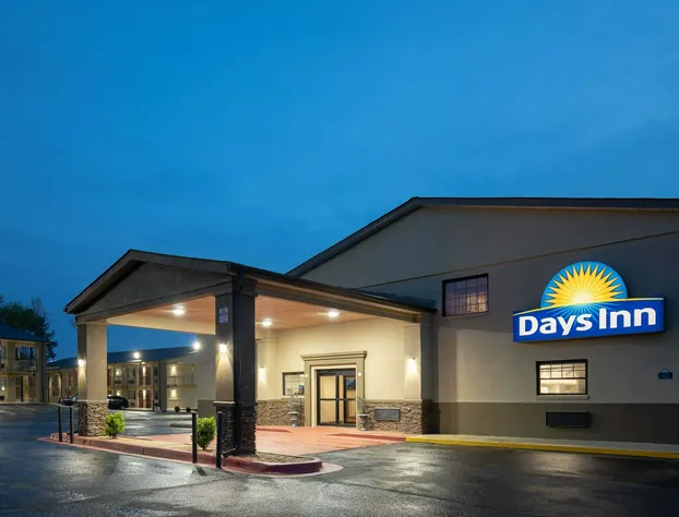 Days Inn & Suites by Wyndham Athens Alabama hotel detail image 3