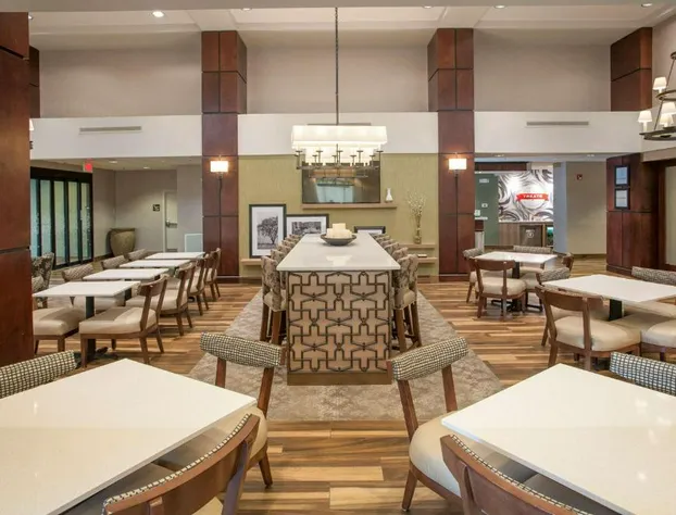 Hampton Inn & Suites Mobile Providence Park/Airport hotel detail image 3