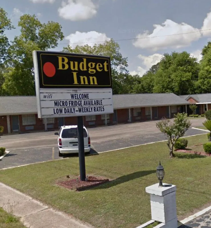 Budget Inn hotel hero