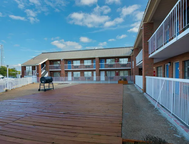 Motel 6 Montgomery, AL - Coliseum hotel detail image 1