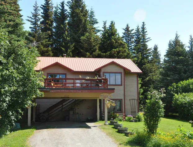 Whalesong Bed and Breakfast hotel detail image 1