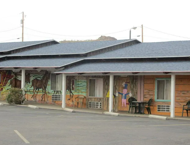 El Trovatore Motel hotel detail image 1