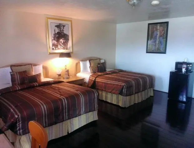 El Trovatore Motel hotel detail image 4