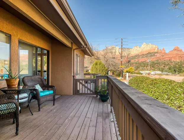 Whispering Creek B&B hotel detail image 1