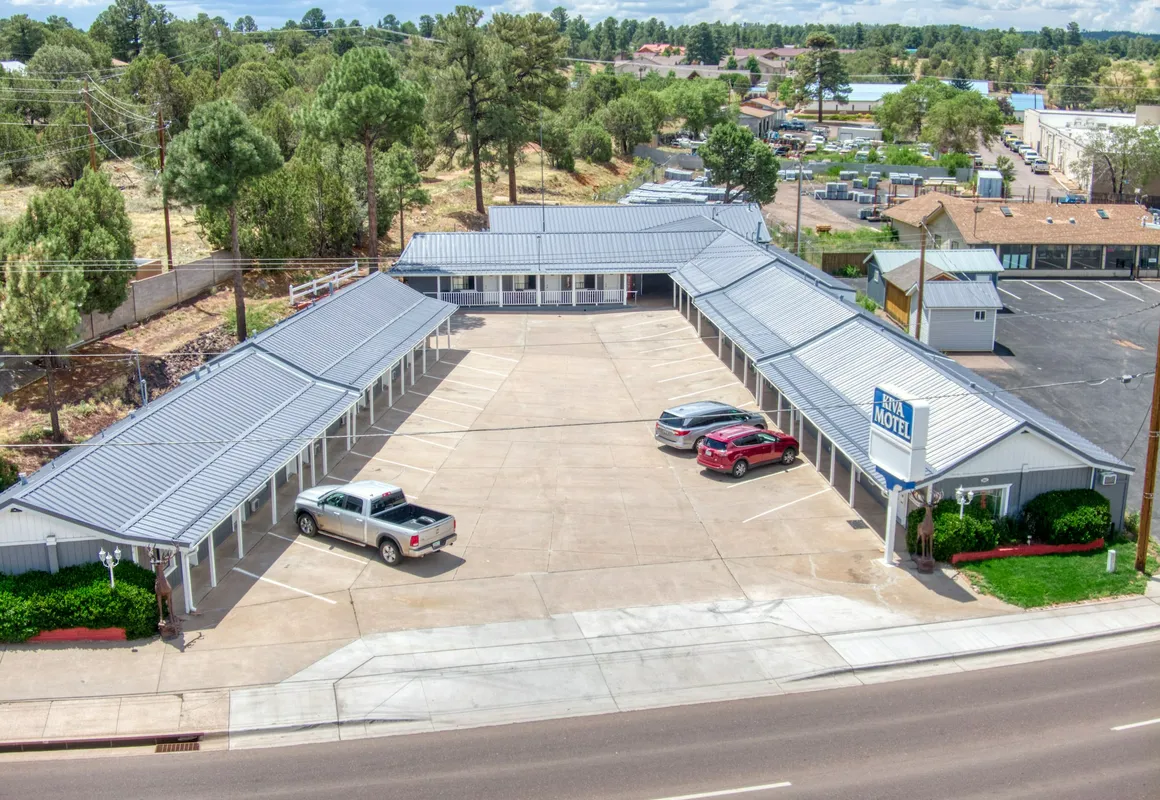 Kiva Motel hotel hero