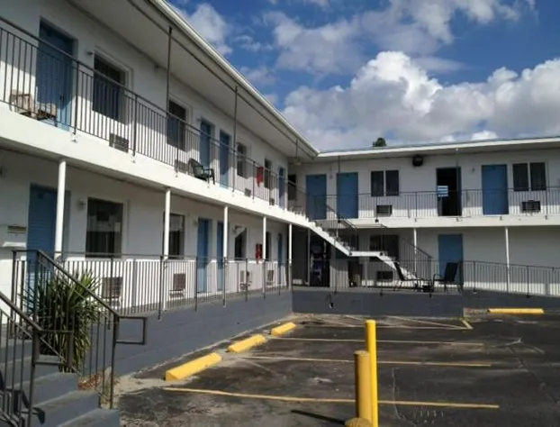Miami Springs Inn hotel detail image 4