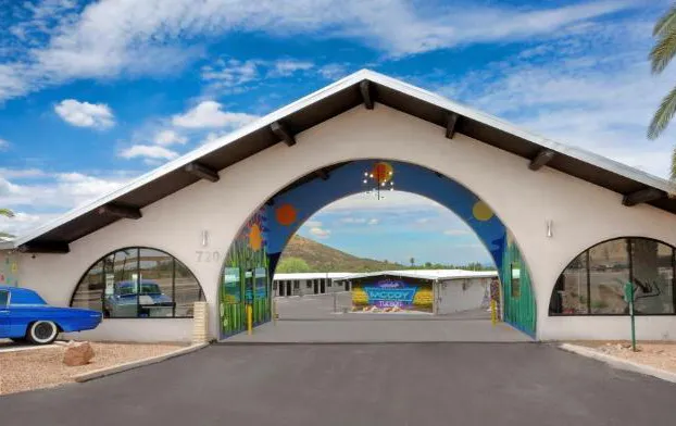 Hotel McCoy - Art, Coffee, Beer, Wine hotel detail image 2