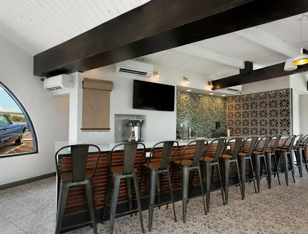 Hotel McCoy Tucson - Art, Coffee, Beer, Wine hotel detail image 4