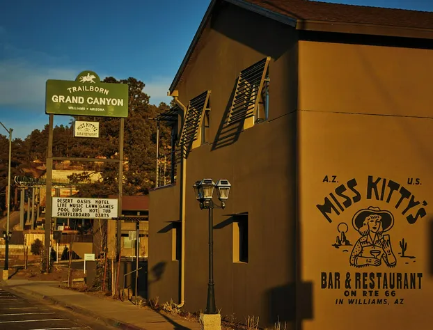 Red Roof PLUS+ Williams - Grand Canyon hotel detail image 1