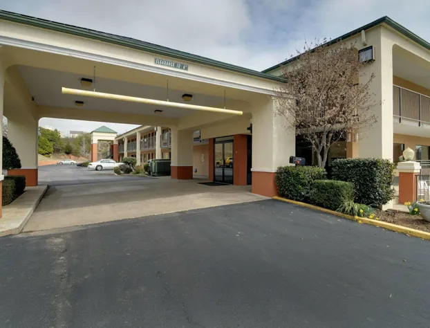 Quality Inn & Suites hotel detail image 2