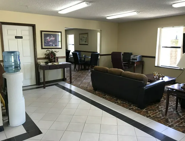 Clairmont Inn & Suites Warren hotel detail image 2