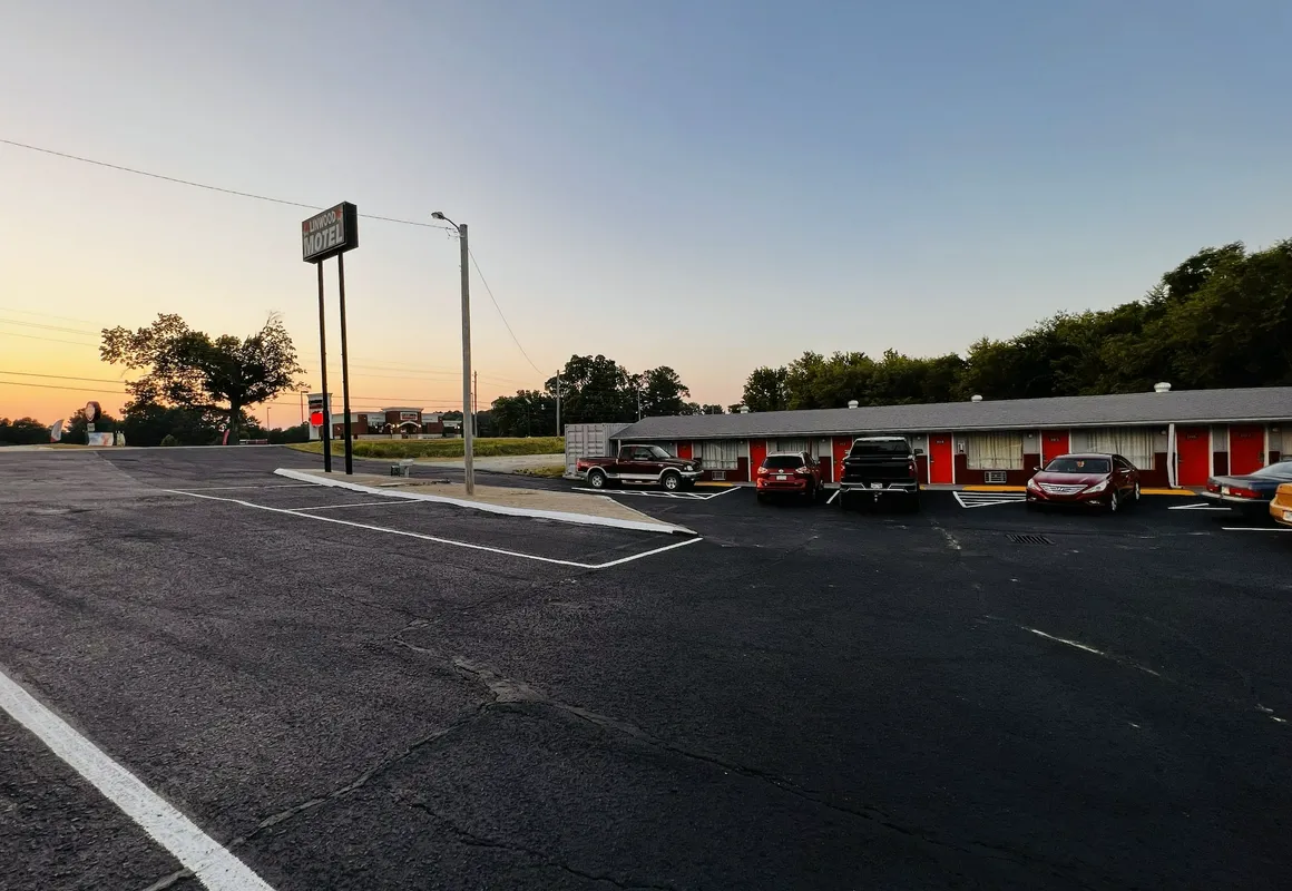 Linwood Motel hotel hero