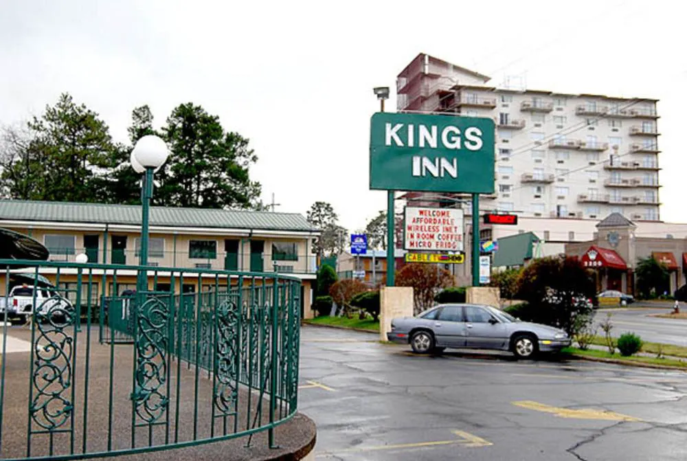 Kings Inn Hot Springs hotel hero
