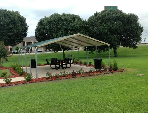 Hallmarc Inn & Suites of West Memphis hotel detail image 1