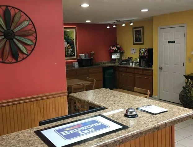 Redwood Inn and Suites hotel detail image 4