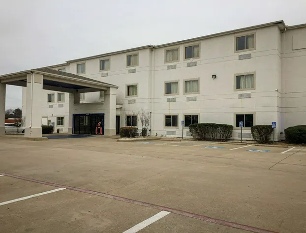 Motel 6 Woodway, TX hotel detail image 2