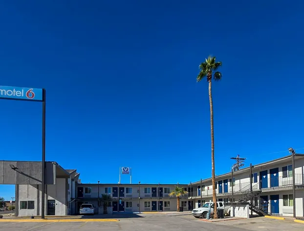Motel 6 Blythe, CA - South hotel detail image 1