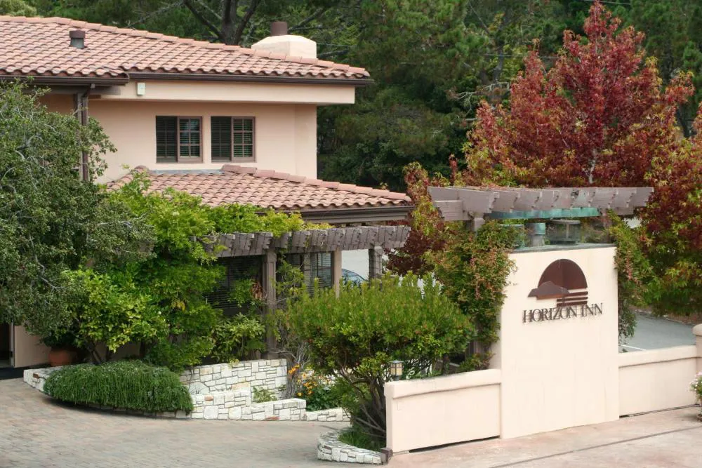 Horizon Inn and Ocean View Lodge hotel hero